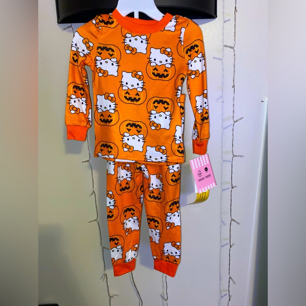 Hello Kitty pumpkin pajama set